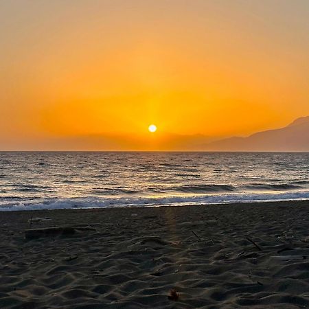 Komos Beach Estate Kalamáki Kültér fotó